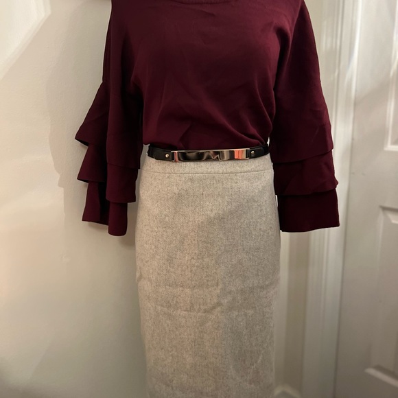TIER RUFFLE Burgundy Merlot Tiered Ruffle sleeve Heavy structured Top Size L - Picture 7 of 7